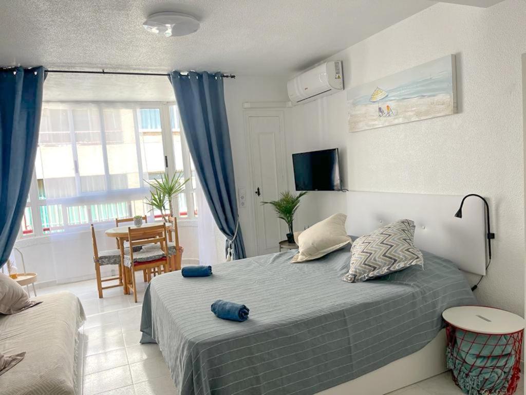 Studio Flat 150M Away From Beach Торевьиа Экстерьер фото